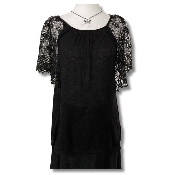 bobeau Tops - BOBEAU Black lace dolman short sleeve top ~ MEDIUM LARGE flutter sleeve shirt